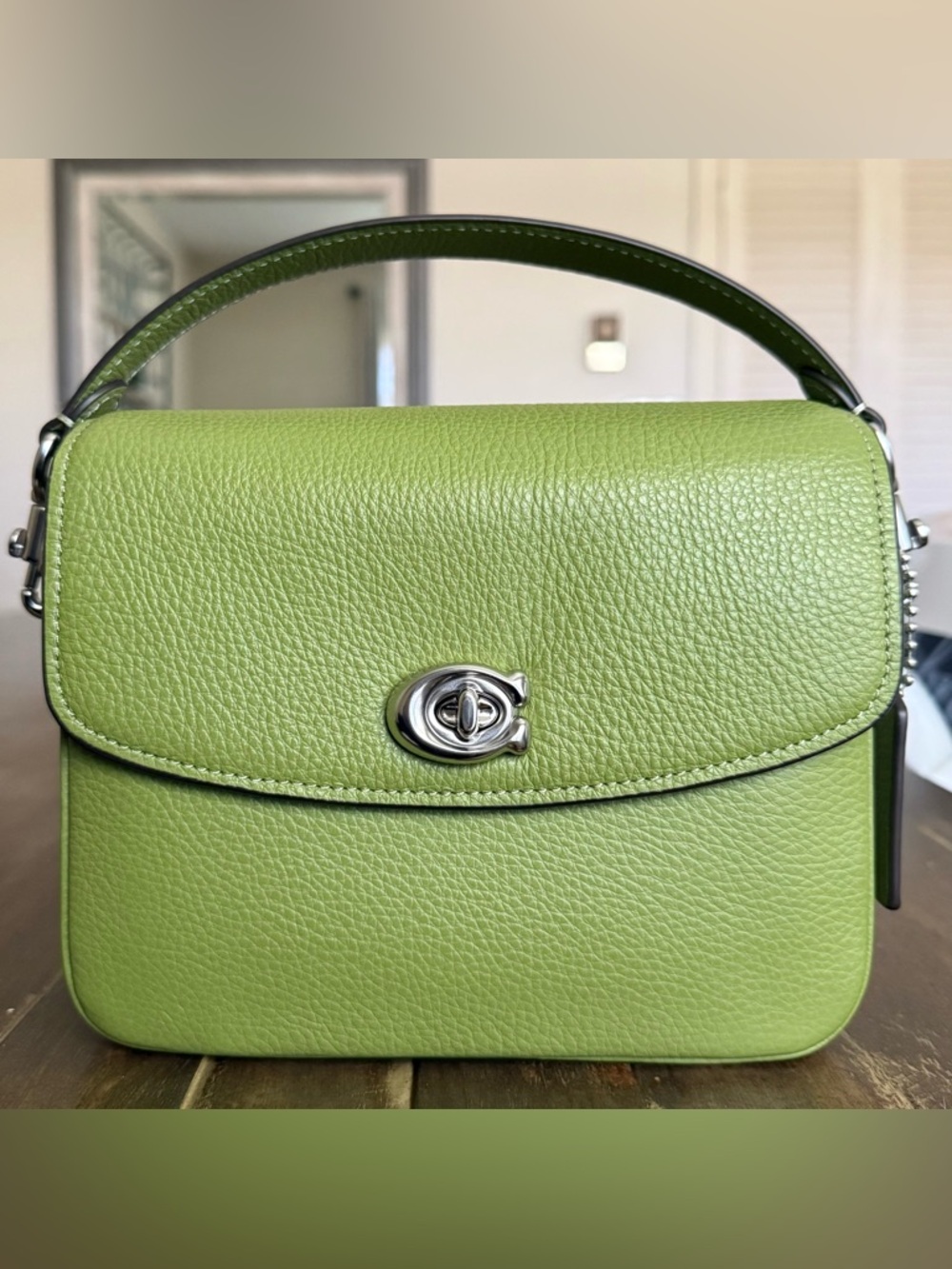 Coach Cassie 19 in Dark Lime